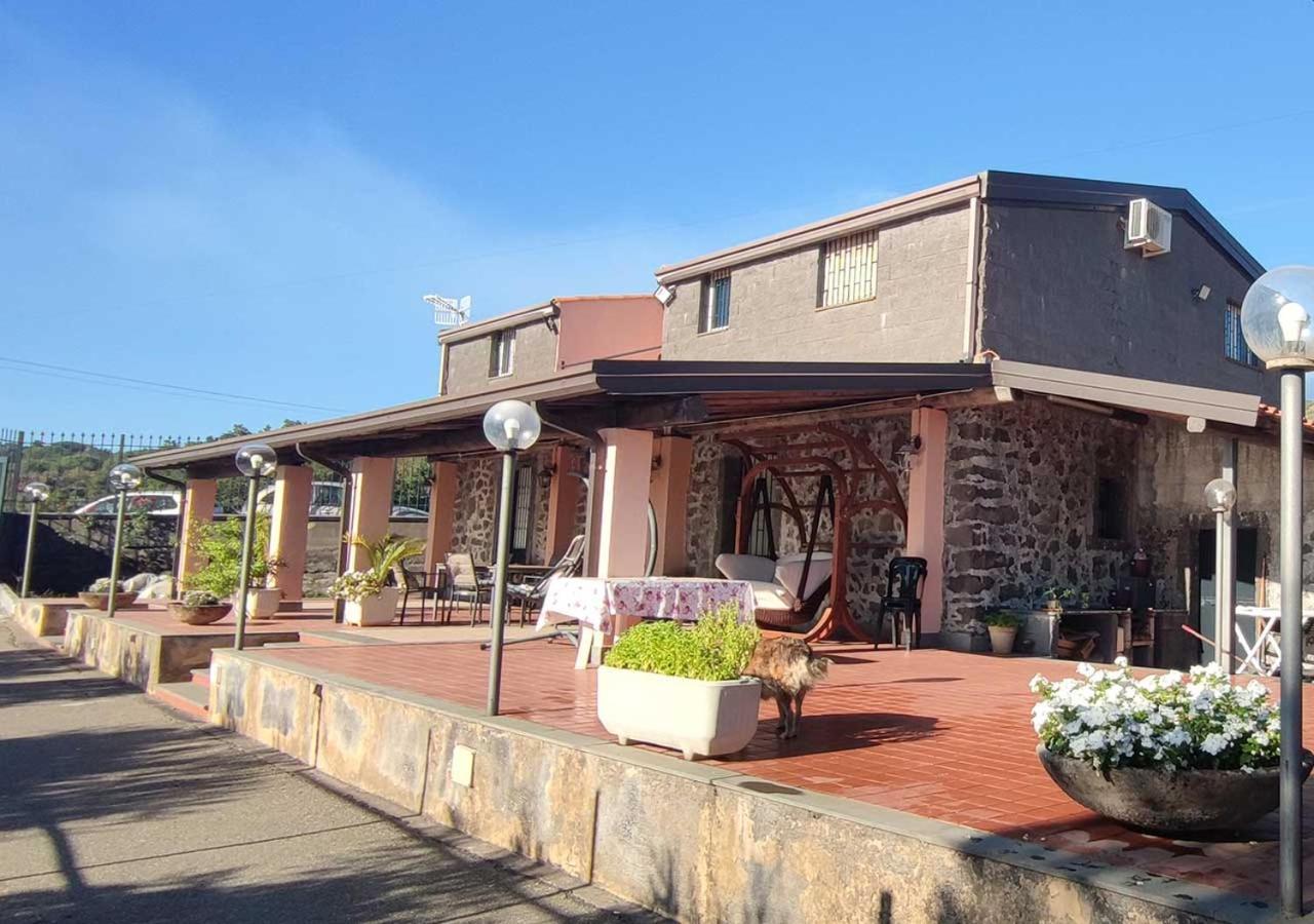 Peri Peri Etna Guest House Montargano 外观 照片