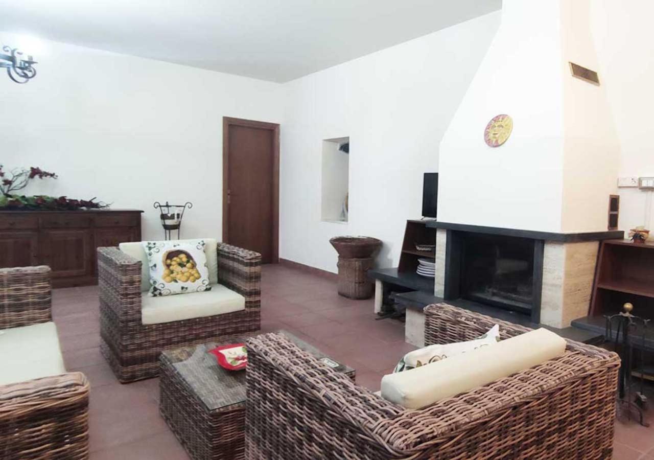 Peri Peri Etna Guest House Montargano 外观 照片