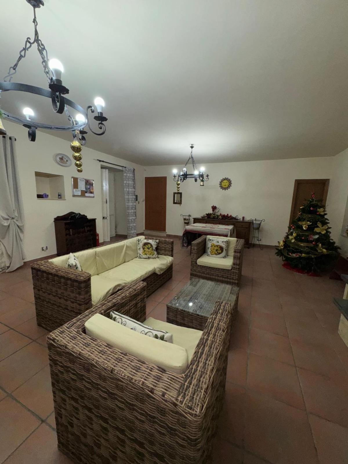 Peri Peri Etna Guest House Montargano 外观 照片